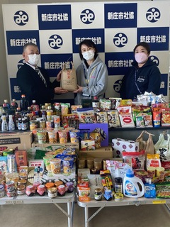 フードドライブ贈呈式